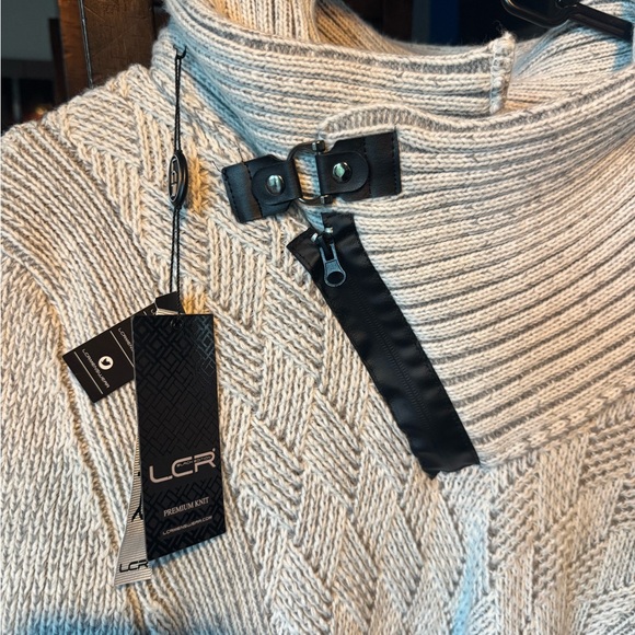 Turtleneck Sweater in Blue Knit - Picture 2 of 3